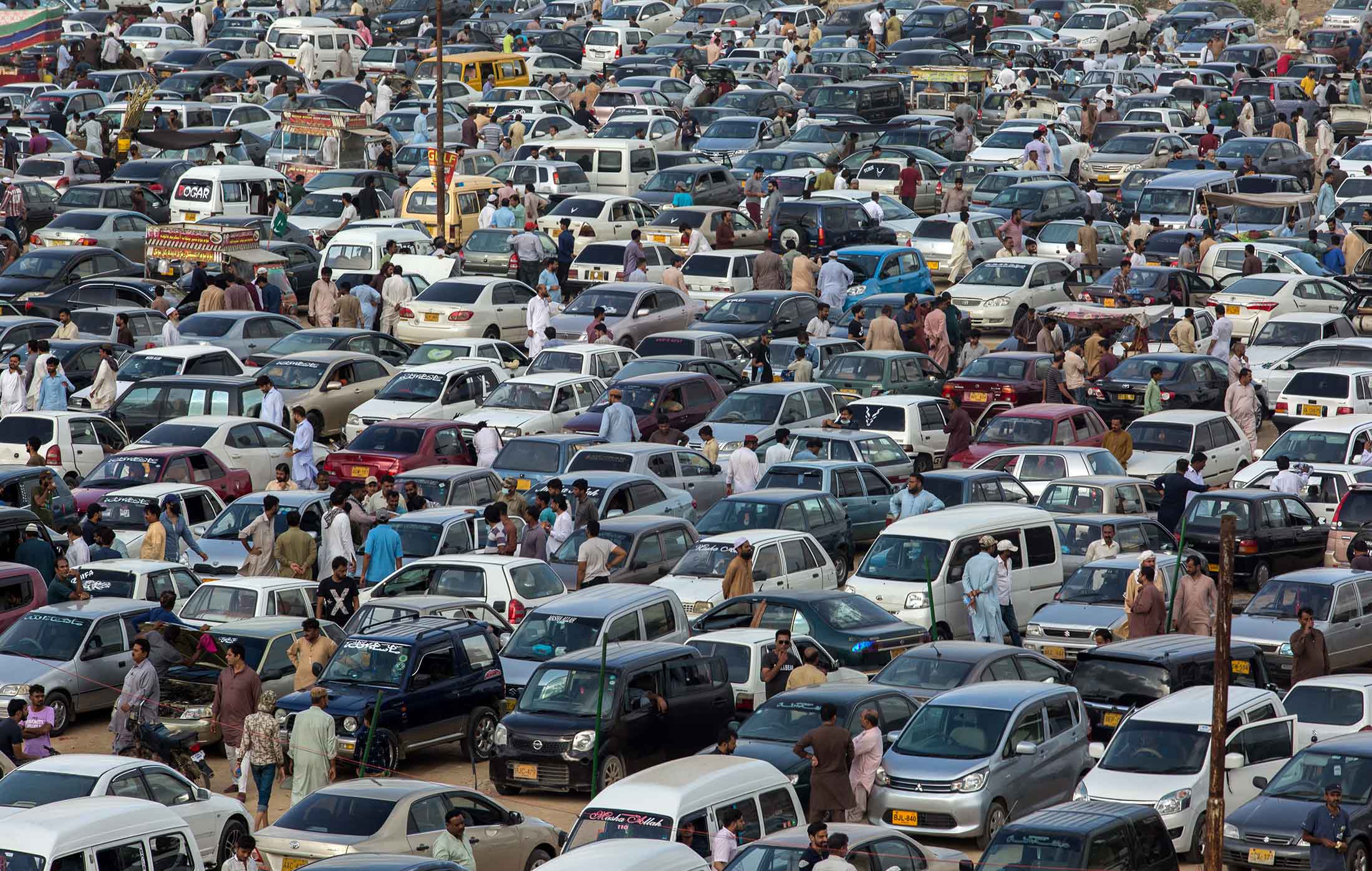 Road To Savings: How to Buy Low Price Car In Pakistan