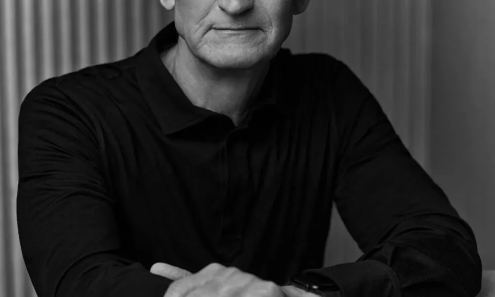 “Tim Cook’s leadership revolution at Apple: Beyond Steve Jobs’ shadow”